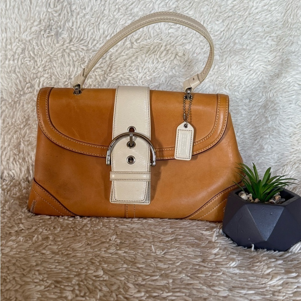 👜 Vintage Coach Soho Vachetta leather top handle suede lining Sufflette bag